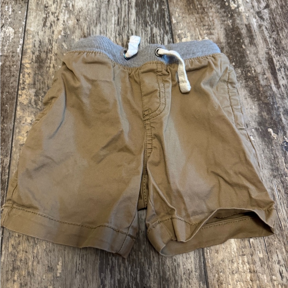 Cat & Jack Cargo Shorts w/ Strecth Waist - 18M